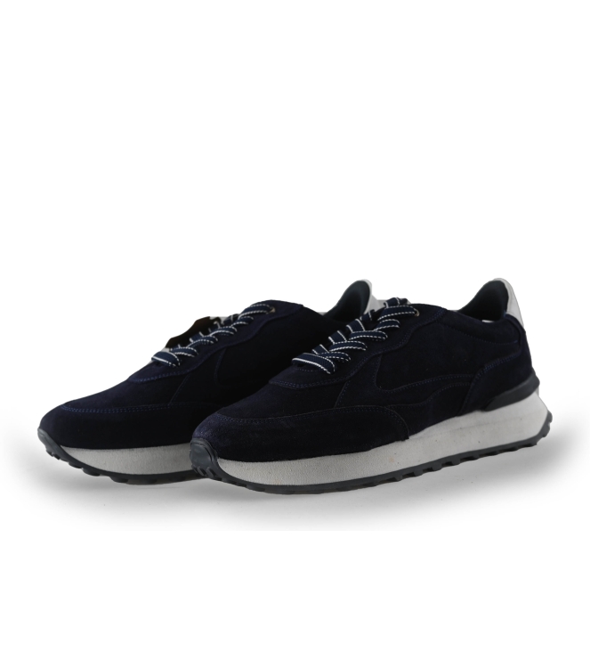 Vertice Sneaker