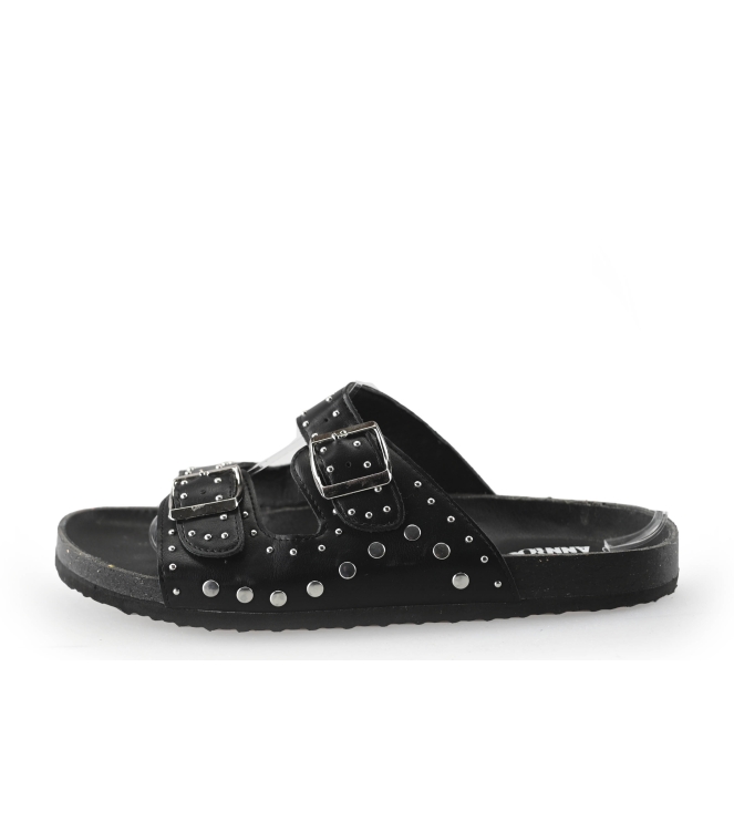 Ann Rocks Flip-Flops