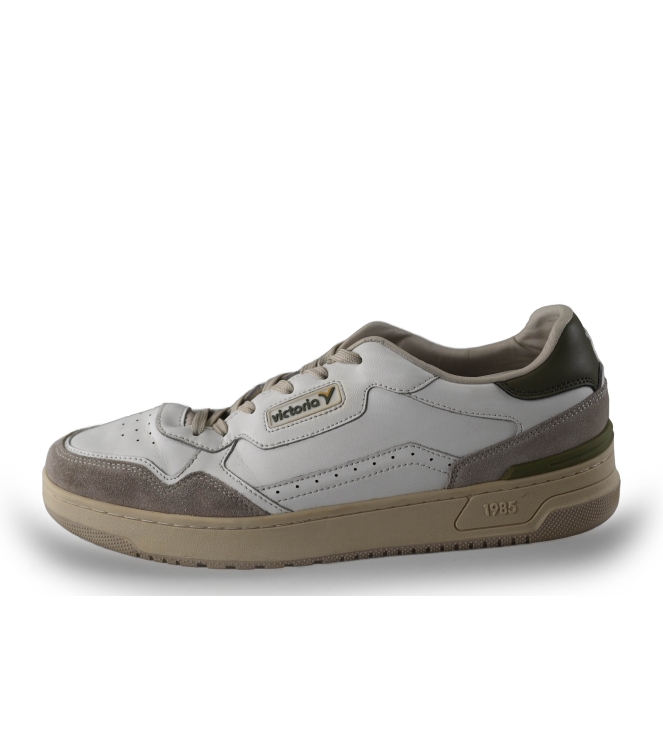Victoria Sneaker