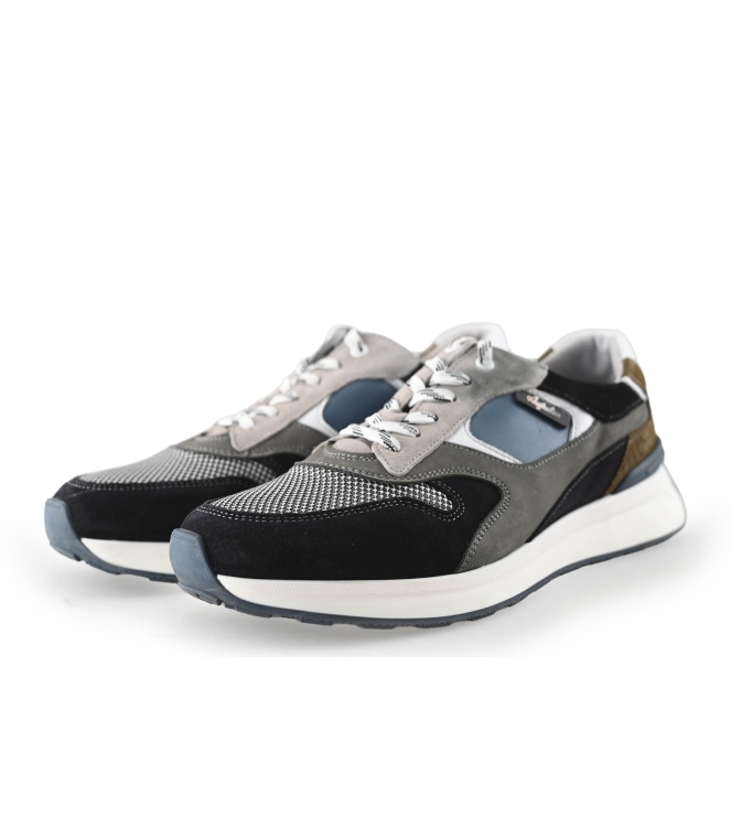 Australian Sneaker