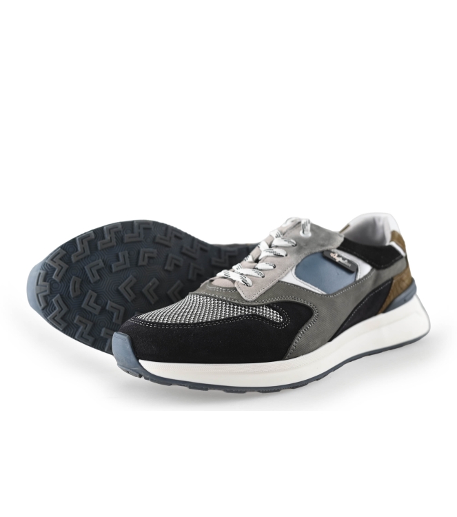 Australian Sneaker