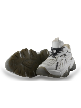 Sacha Sneaker