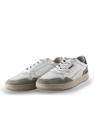Victoria Sneaker