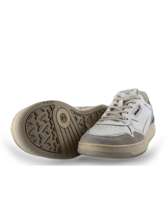 Victoria Sneaker