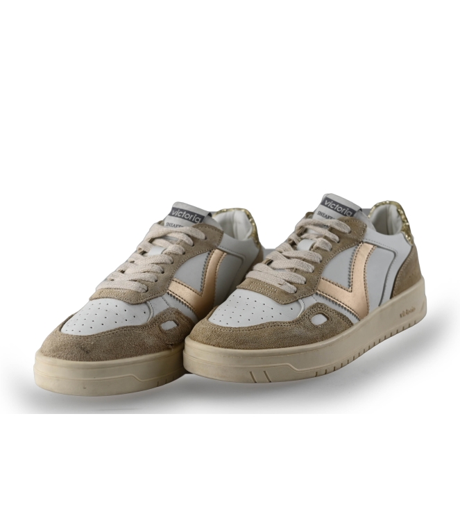 Victoria Sneaker