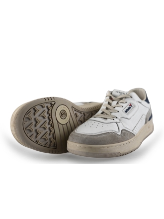 Victoria Sneaker