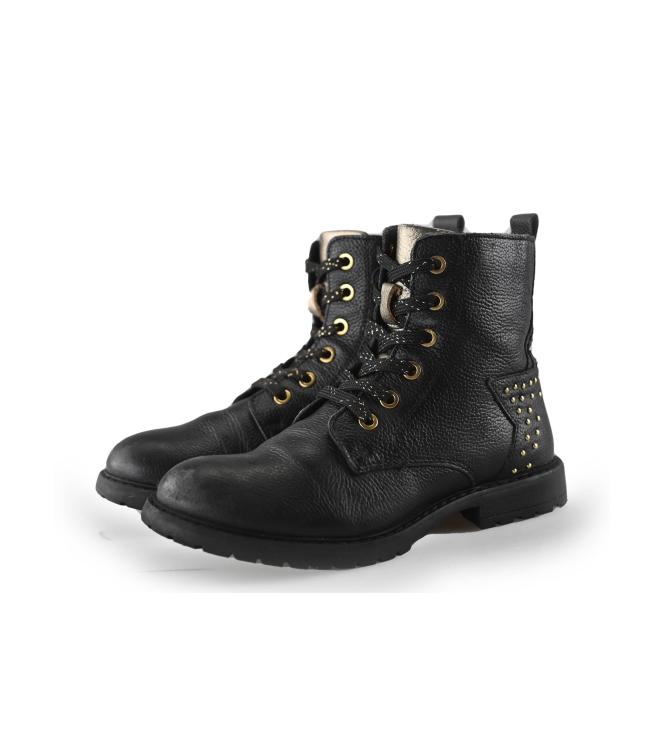 Ikke Schnürstiefel