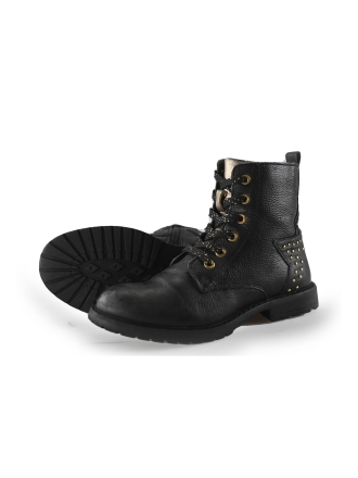 Ikke Schnürstiefel