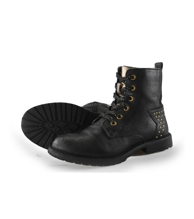 Ikke Schnürstiefel