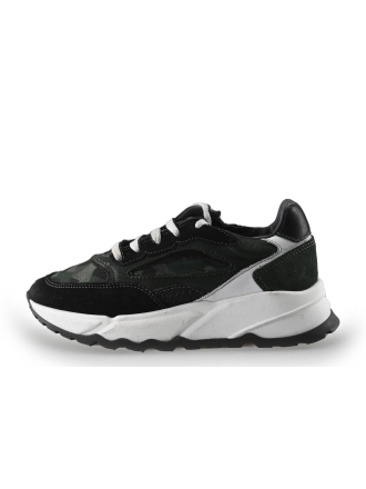 Giga Sneaker