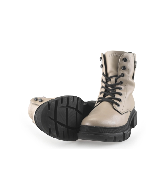 s. Oliver Schnürstiefel