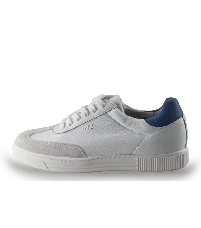 AQA Sneaker