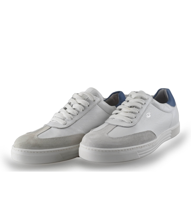 AQA Sneaker