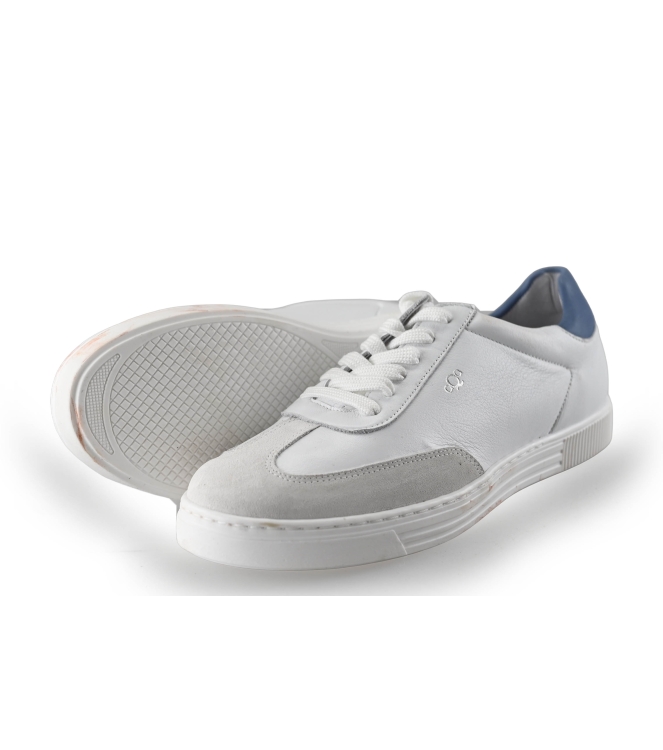 AQA Sneaker