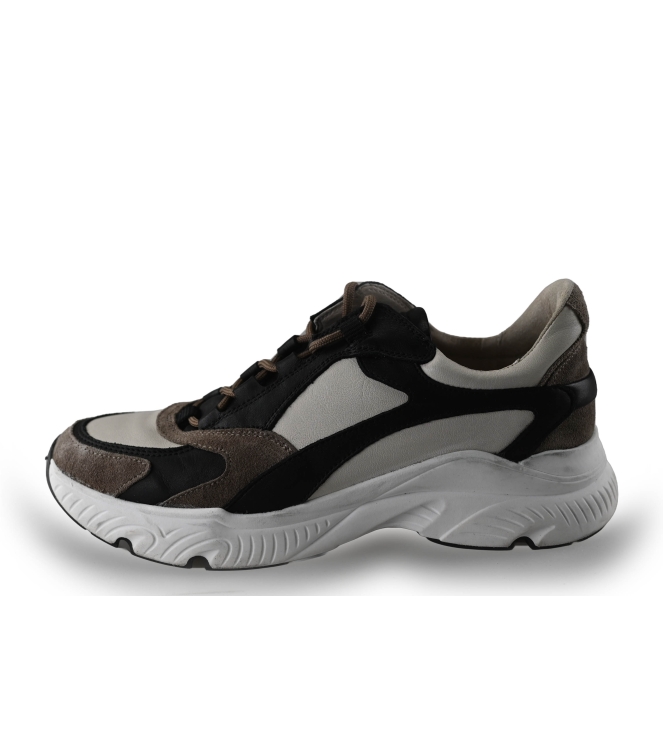 AQA Sneaker