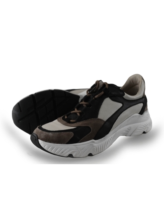 AQA Sneaker