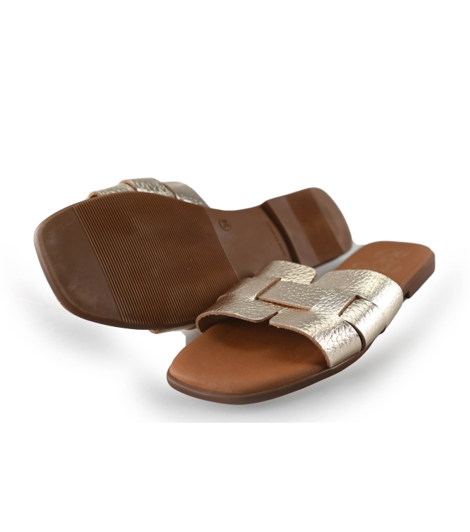 Manfield Flip-Flops
