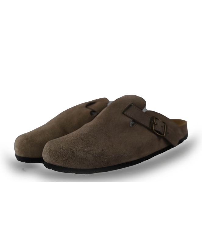 Outfielder Slip-ons
