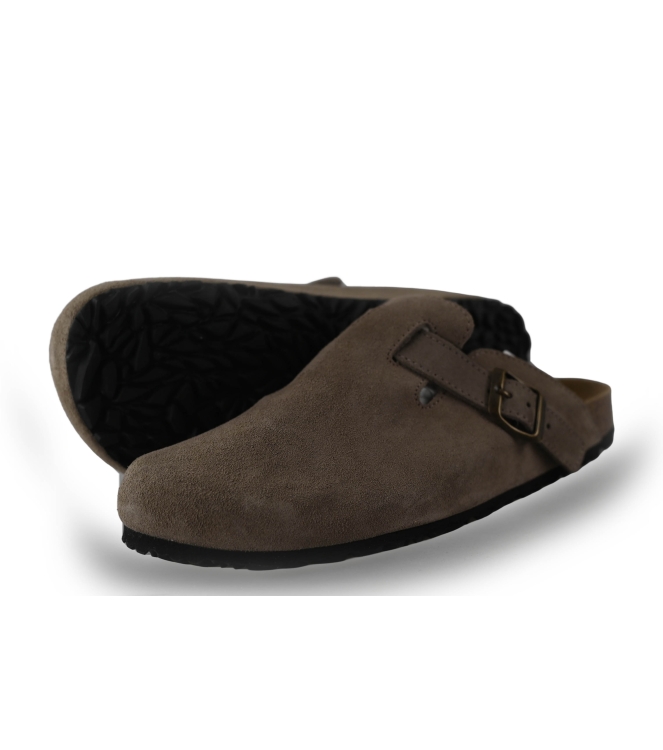 Outfielder Slip-ons