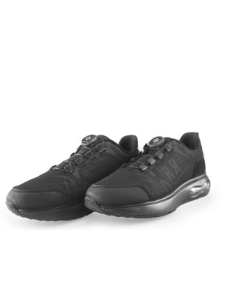 Red-Rag Sneaker