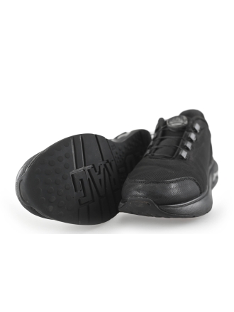 Red-Rag Sneaker