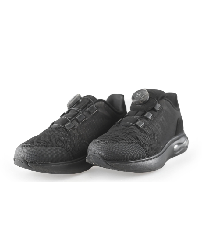 Red-Rag Sneaker