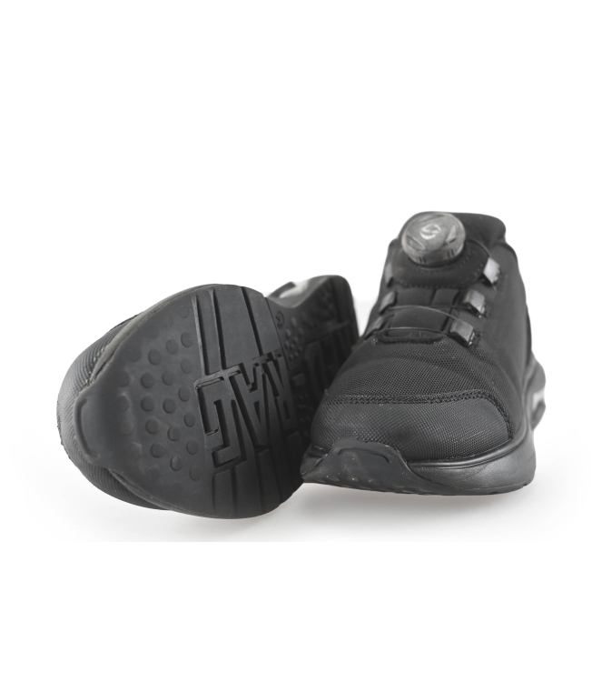 Red-Rag Sneaker