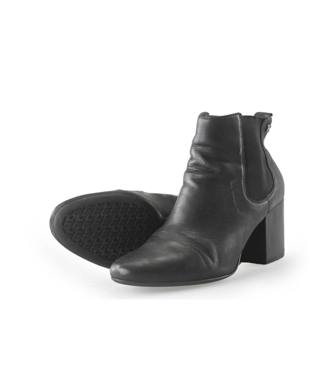 Tommy Hilfiger Chelsea boots