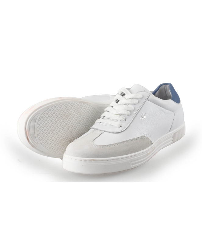 AQA Sneaker