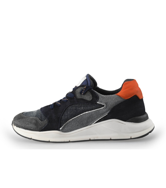 Wysh Sneaker