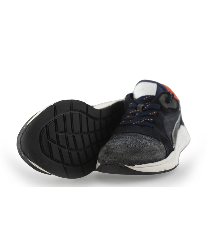 Wysh Sneaker