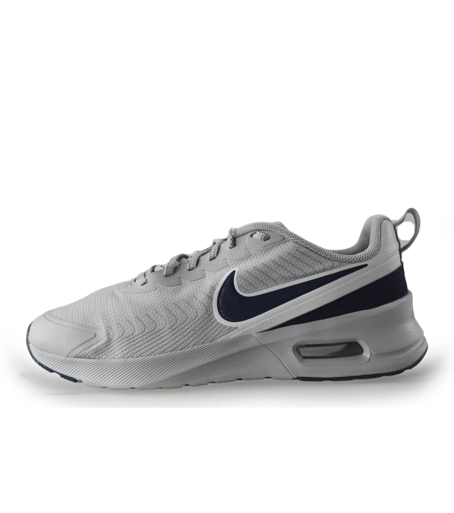 Nike Sneaker