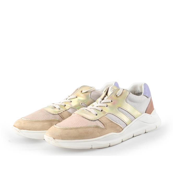Wysh Sneaker