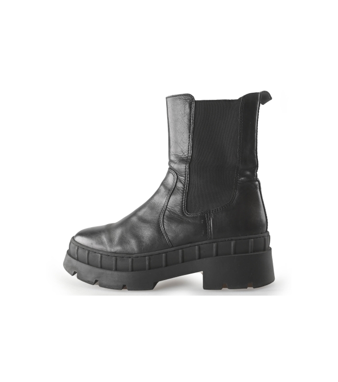 Nelson Chelsea boots