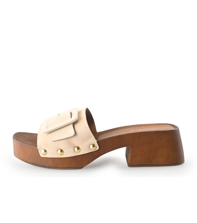 Notre-V Flip-Flops