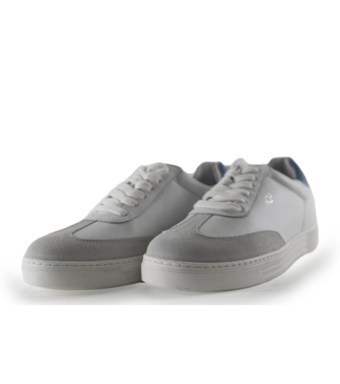 AQA Sneaker