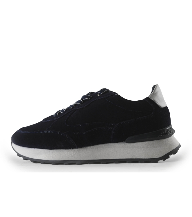 Vertice Sneaker
