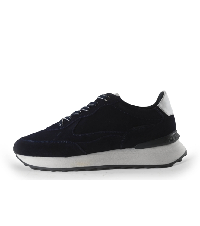 Vertice Sneaker