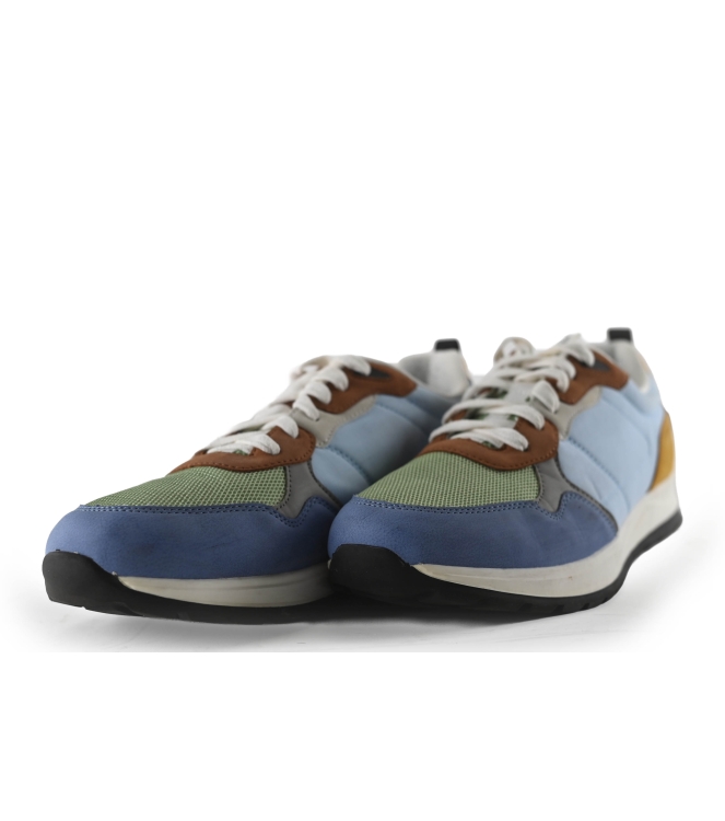 Vertice Sneaker