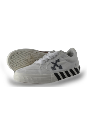 Off-white Sneaker