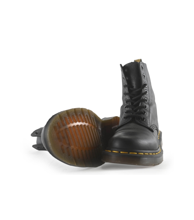 Dr. Martens Schnürstiefel