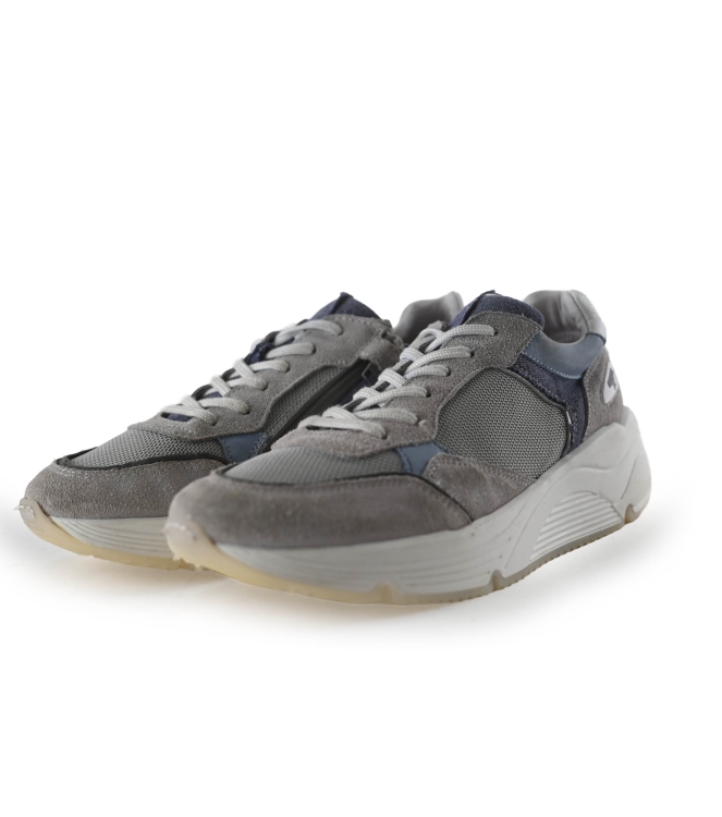 Giga Sneaker