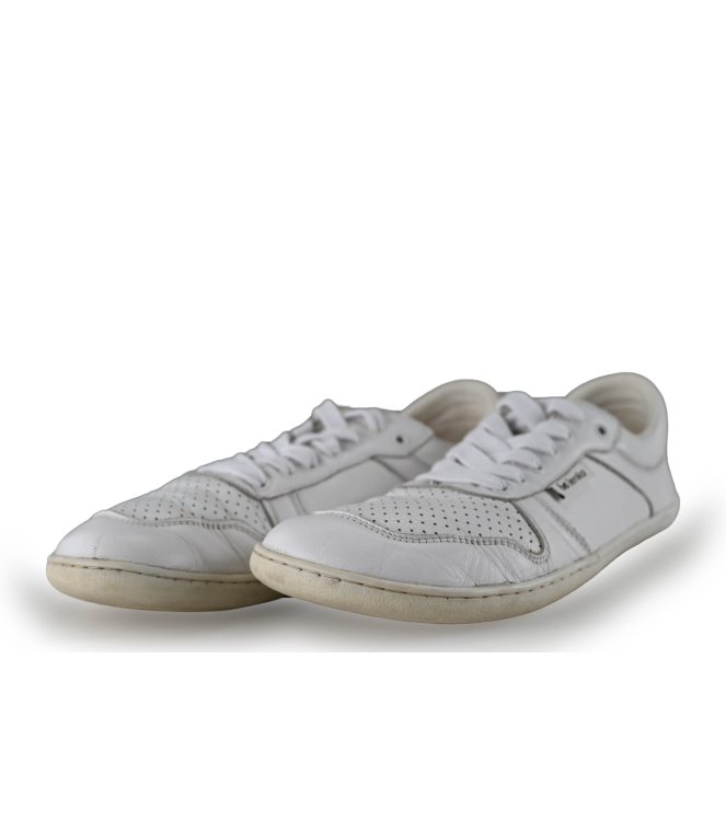 Natural Movement Sneaker