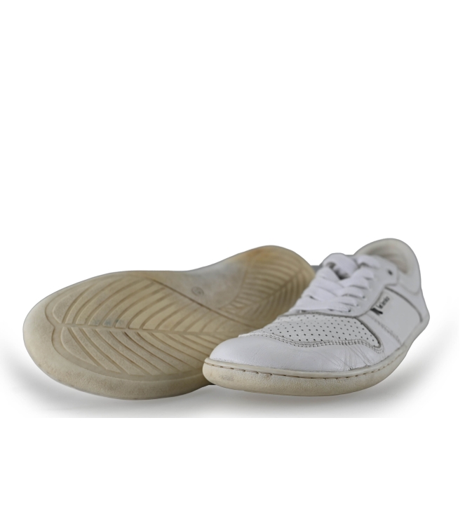 Natural Movement Sneaker