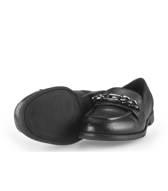 Guess Slip-ons