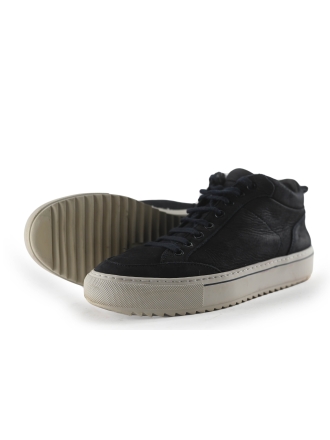 Rehab Sneaker