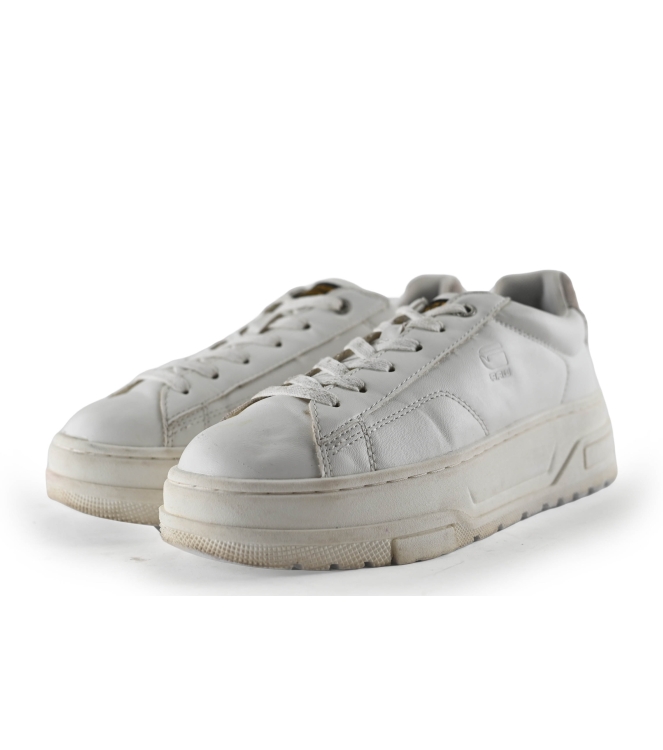 Lhana Sneaker