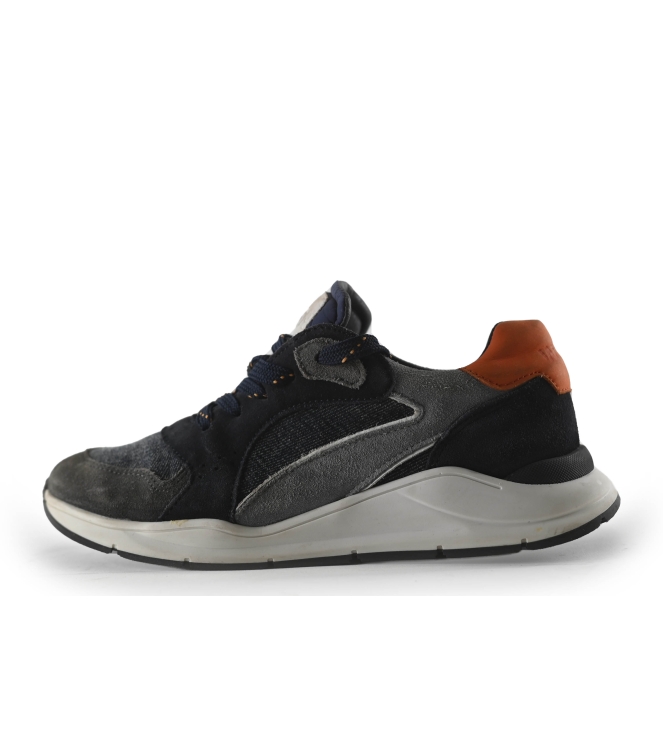 Wysh Sneaker