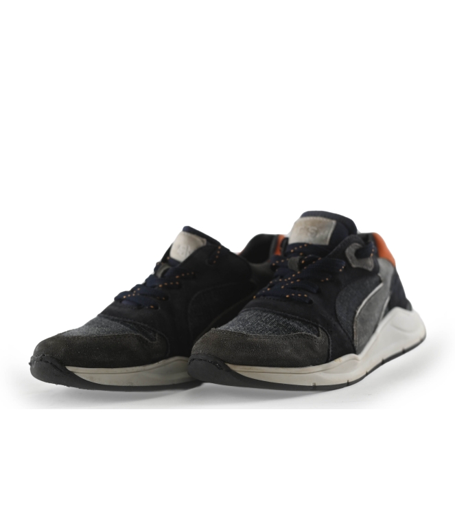 Wysh Sneaker