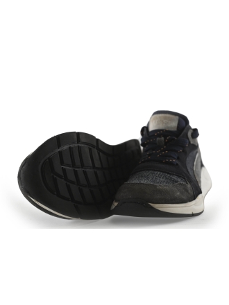 Wysh Sneaker
